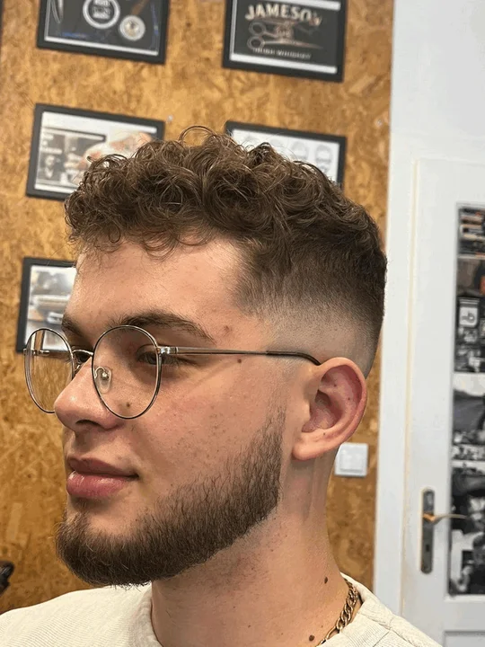 SZTOS BARBER SHOP