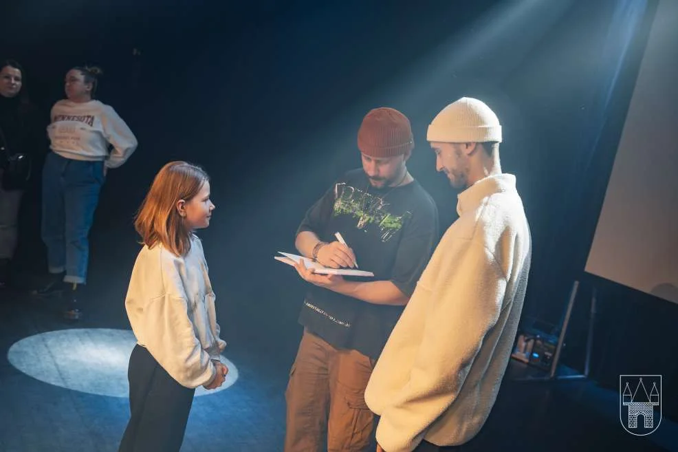 Koncert duetu Alien x Majtis w Jarocinie