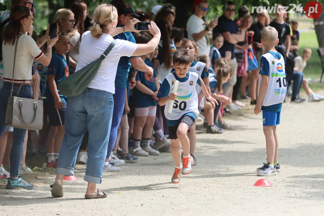 Sztafety szkolne w ramach 24h Rawickiego Festiwalu Sportu