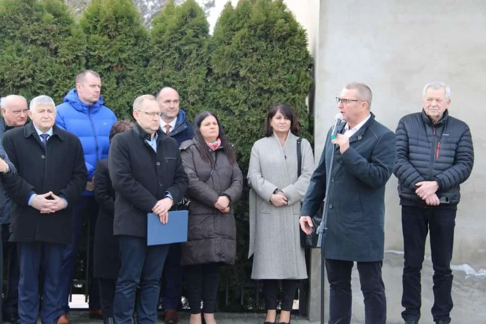 Otwarcie i nadanie imienia rondu w Zalesiu