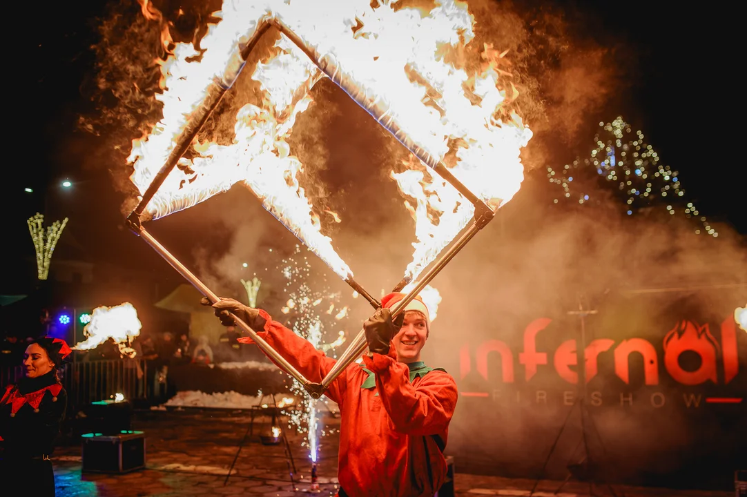 Pokaz Teatru Ognia Infernal w Koźminie Wlkp.