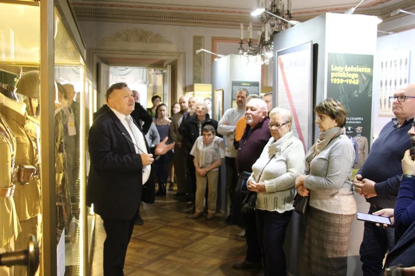 Wernisaż wystawy ,,Losy Żołnierza Polskiego 1939-1945” w Muzeum Ziemiaństwa w Dobrzycy