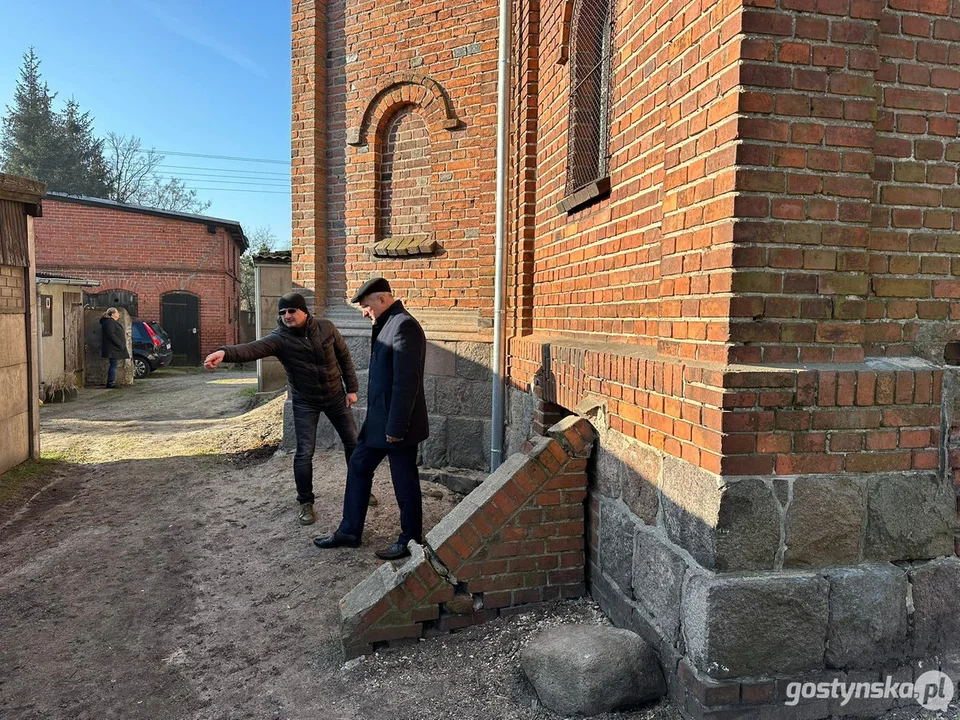 Świątynia sztuki w Pogorzeli ma nowy dach