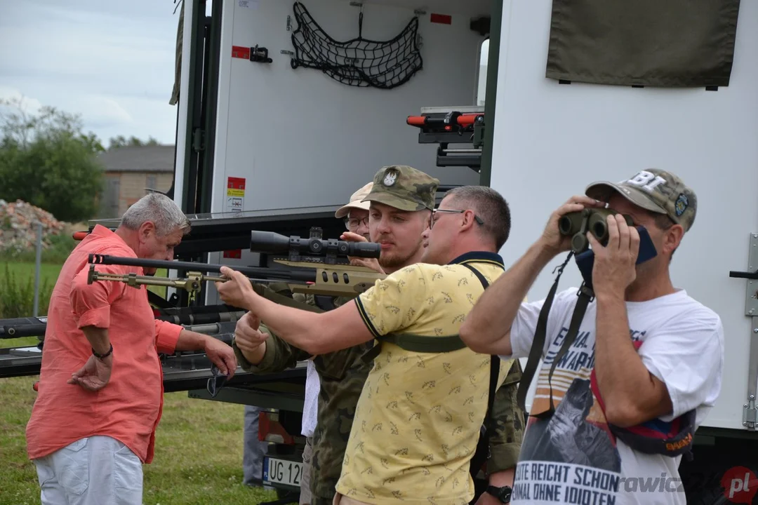 Festyn "Bezpieczne Wakacje z Mundurem" w Sobiałkowie