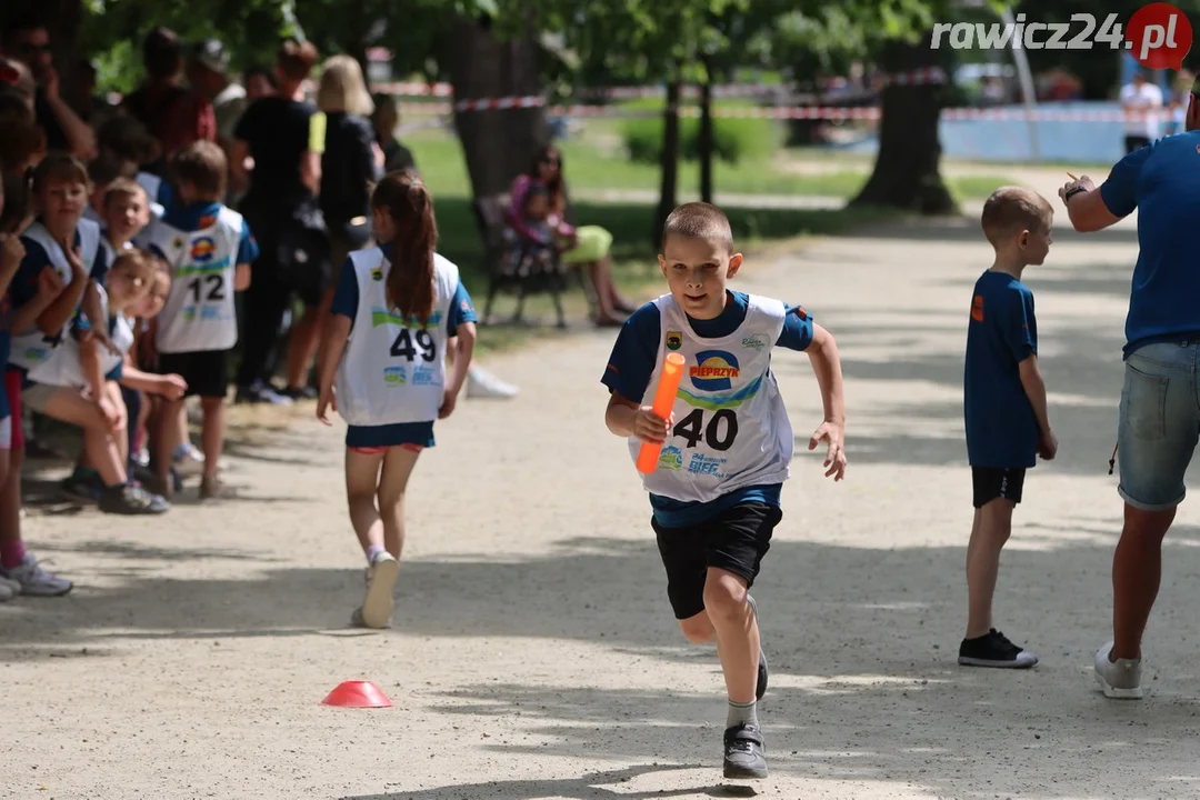 Sztafety szkolne w ramach 24h Rawickiego Festiwalu Sportu