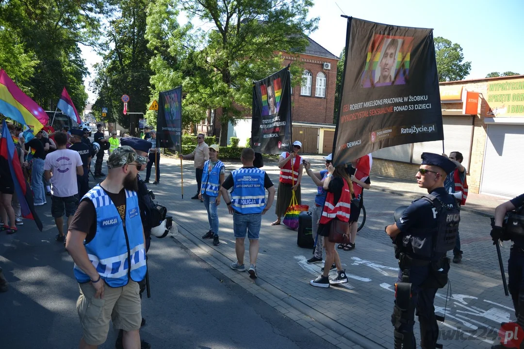 Marsz Równości i kontrmanifestacje w Rawiczu