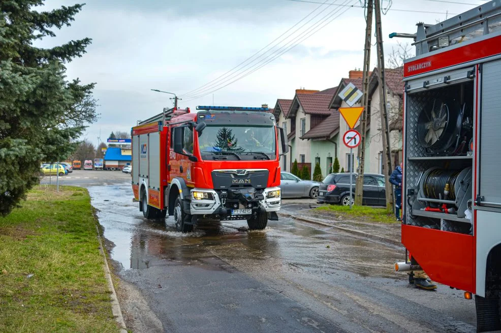 Kolizja samochodu z hydrantem w Witaszycach