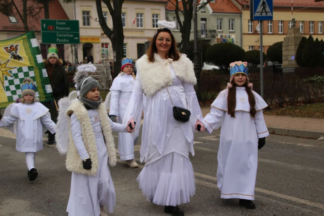 Jarocińskie Kolędowanie wraca na Rynek. Zobacz, gdzie jeszcze odbędą się Orszaki Trzech Króli [ZDJĘCIA] - Zdjęcie główne