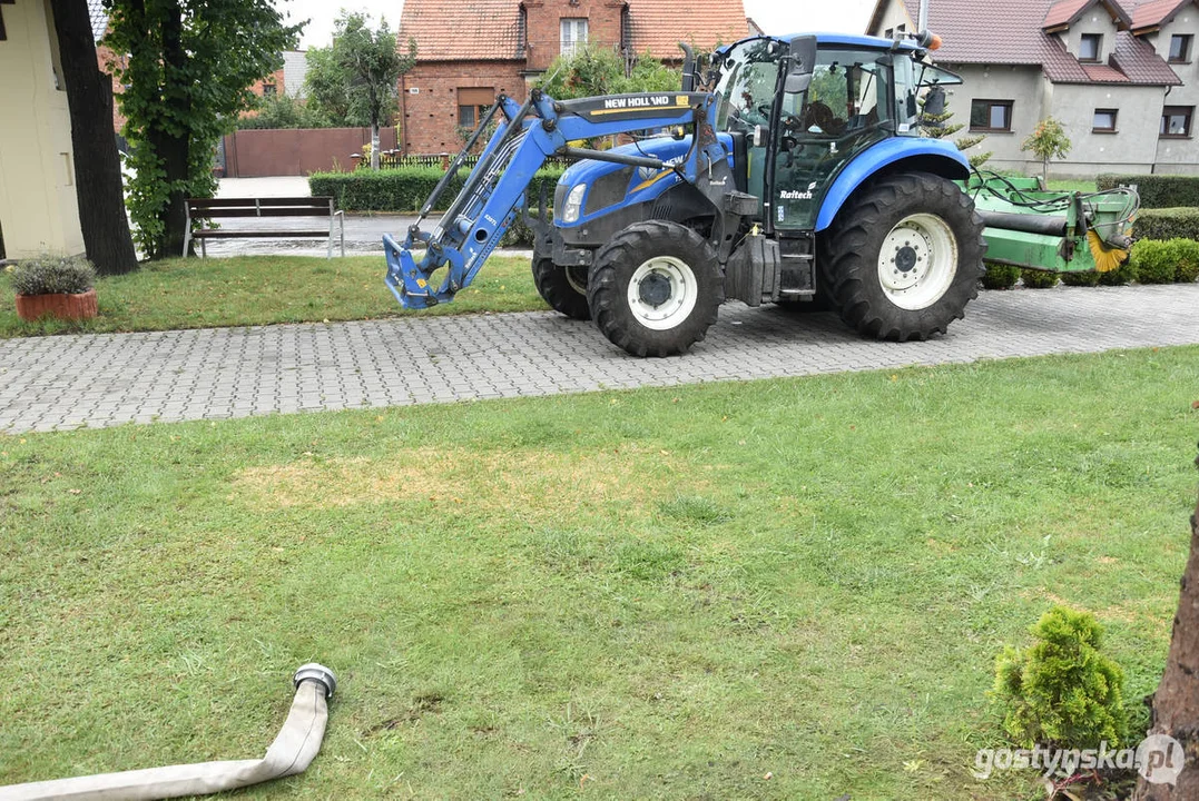 W Szelejewie zboże wypływało z kanalizacji deszczowej