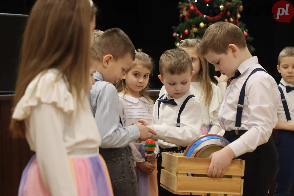 Uroczystość w Gminnym Centrum Kultury i Rekreacji w Jutrosinie