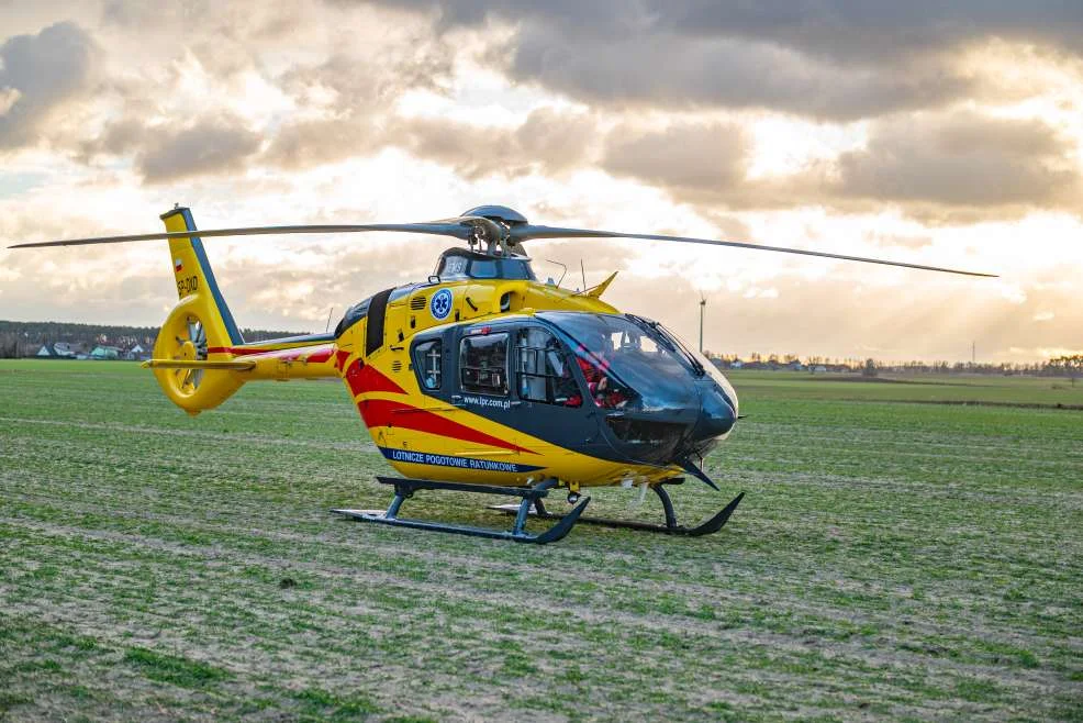 W Żernikach młody chłopak przewrócił się w czasie jazdy na hulajnodze