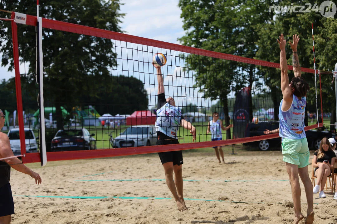 Turniej siatkówki plażowej w Jutrosinie