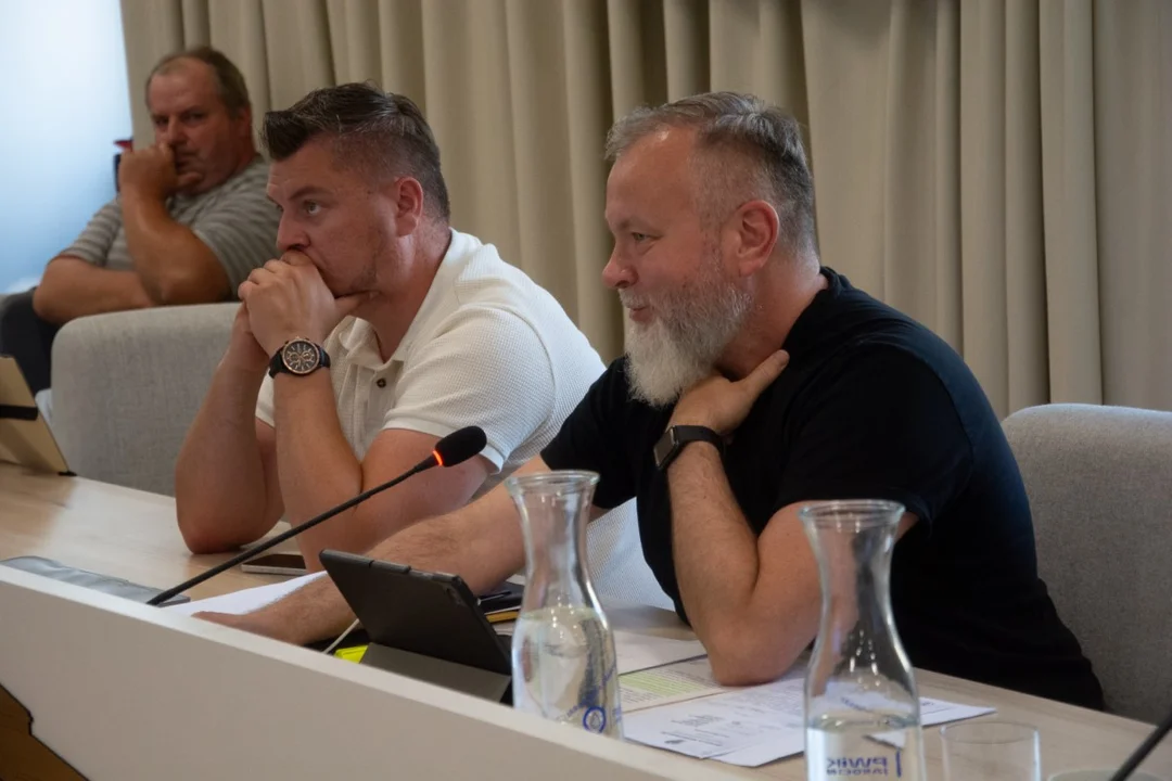 Dyskusja o sytuacji w Schronisku dla Bezdomnych Zwierząt w Radlinie