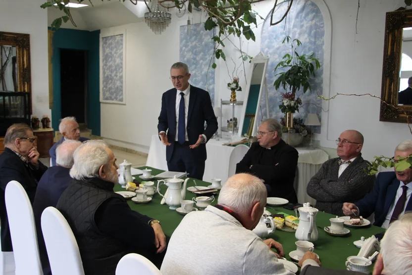 Spotkanie członków Stowarzyszenia Zasłużonych dla Ziemi Pleszewskiej