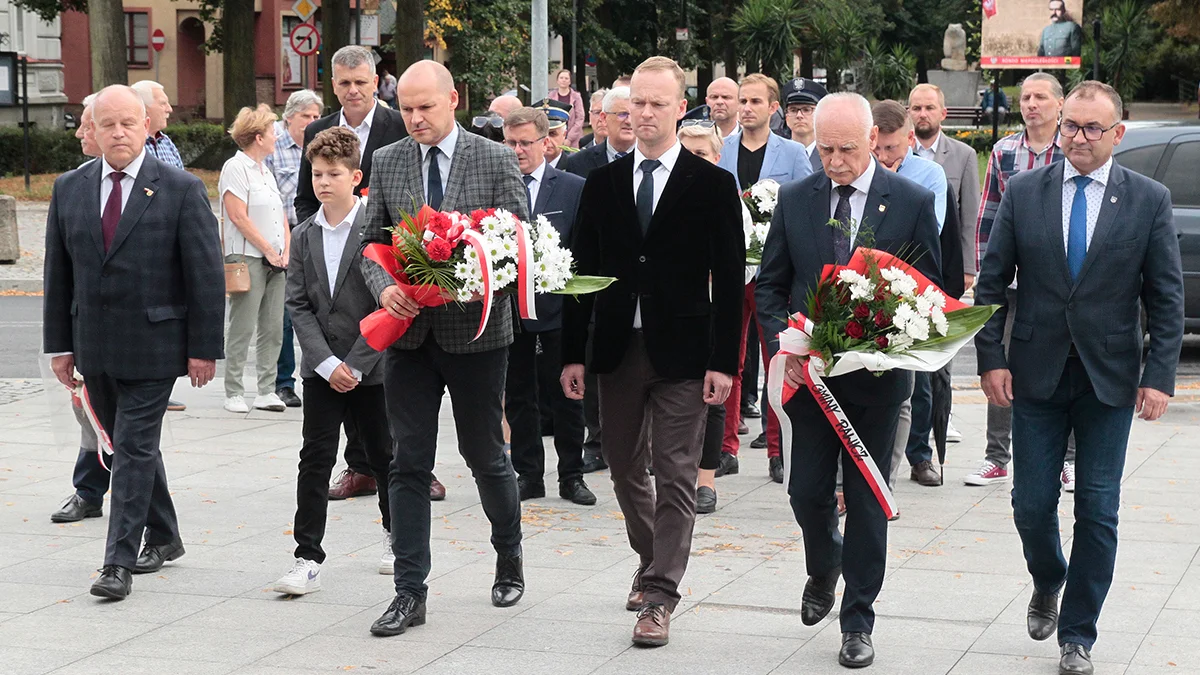 Upamiętnili 79. rocznicę wybuchu Powstania Warszawskiego - Zdjęcie główne