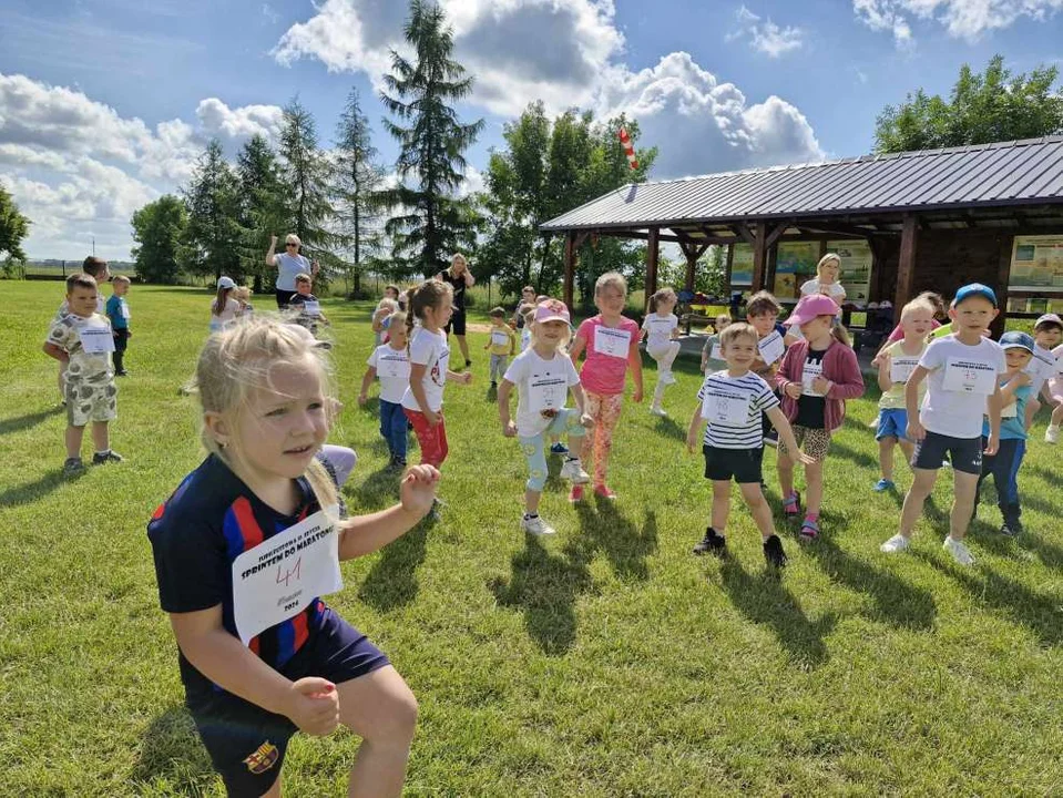 Przedszkolaki z Mieszkowa w akcji „Sprintem do maratonu”