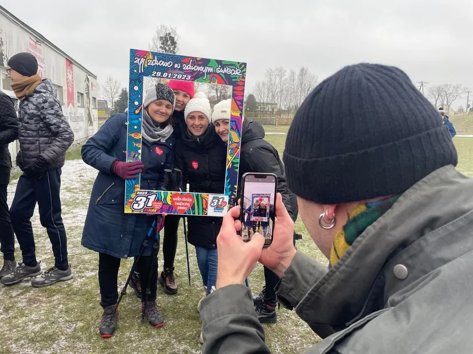W Żerkowie w ramach 31. Finału WOŚP odbył się Marsz Nordic Walking