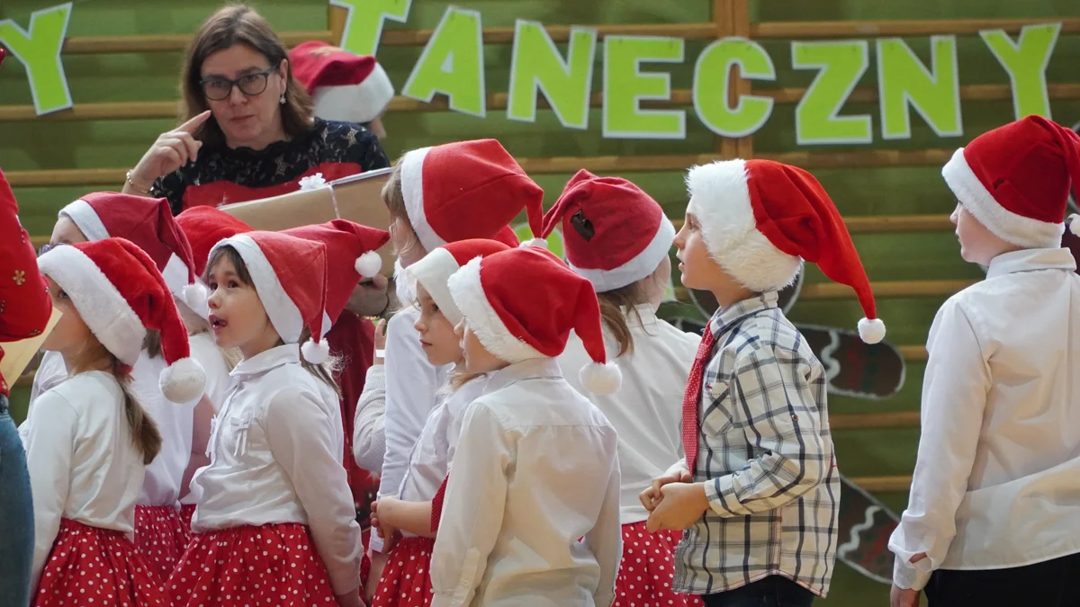 Mikołajkowy Przegląd Zespołów Tanecznych w Cielczy