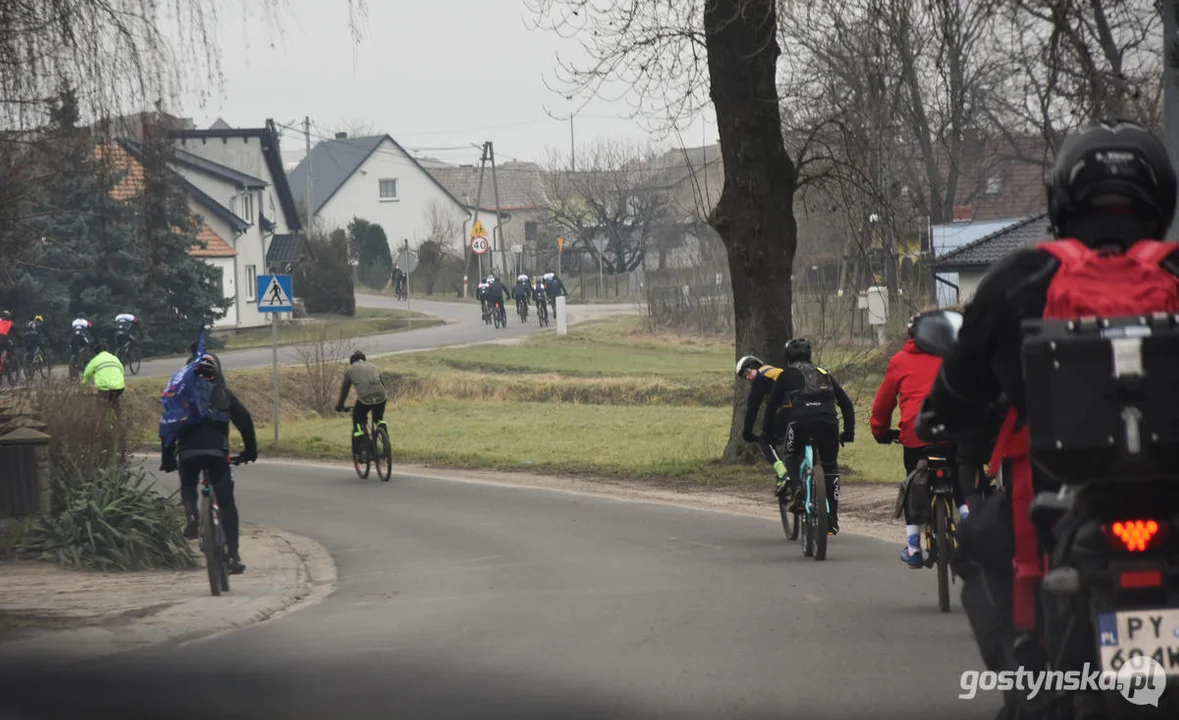 Klub Morsów "Niedźwiedź" Gostyń zorganizował dla WOŚP piknik na plaży jeziora cichowskiego