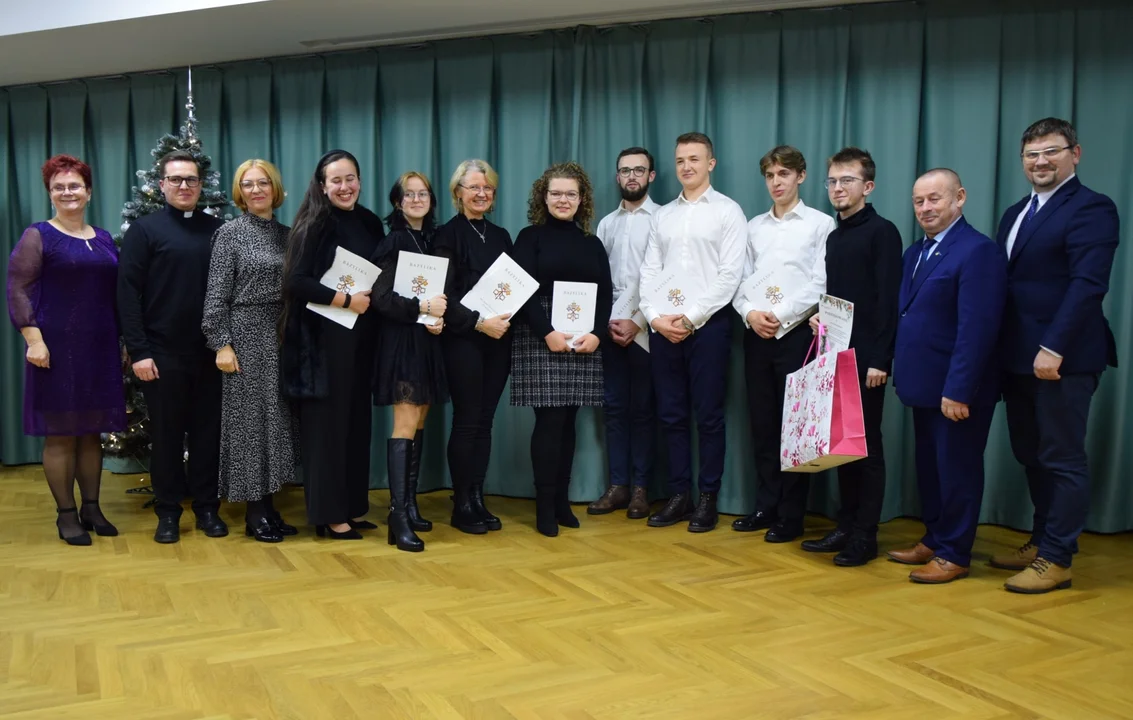 Krotoszyn. Śpiewali kolędy w bibliotece [ZDJĘCIA] - Zdjęcie główne