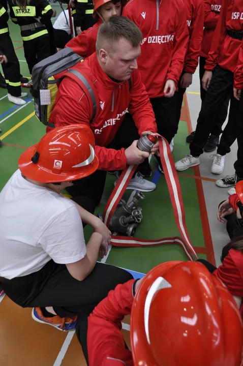 OSP Dzięczyna na Halowym Turnieju Sportowo-Pożarniczym MDP w Ostrzeszowie