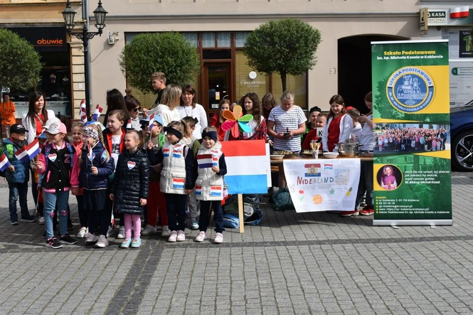 Krotoszyn. Miasteczko europejskie i pochód przedszkolaków