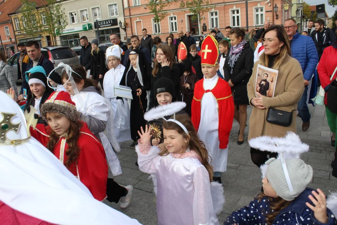 Marsz Wszystkich Świętych w parafii św. Marcina w Jarocinie