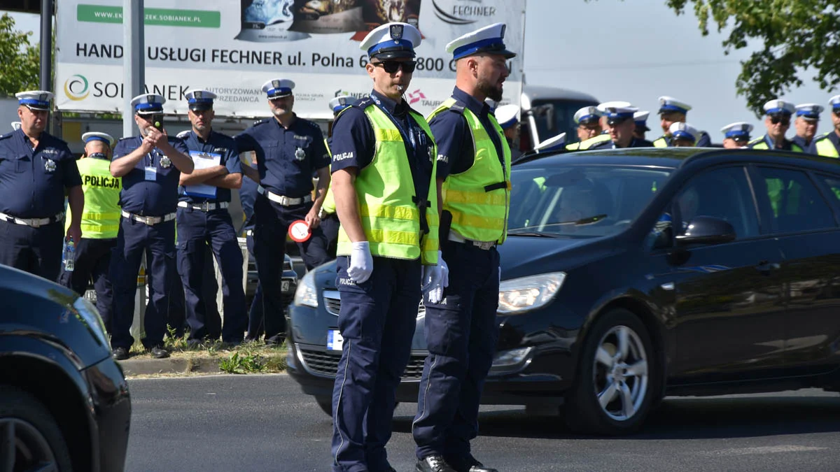 34. Konkurs "Policjant ruchu drogowego 2024” w Gostyniu. Dzień drugi - ręczna regulacja ruchem