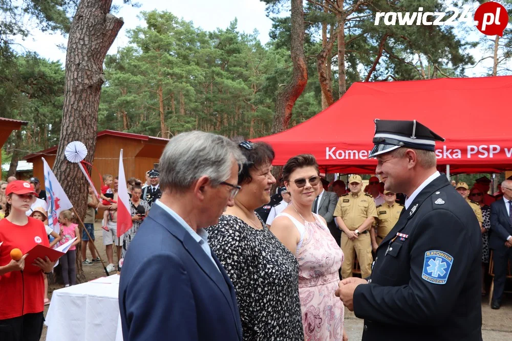 Ślubowanie i pasowanie na strażaka - członka MDP w Brennie (powiat leszczyński)