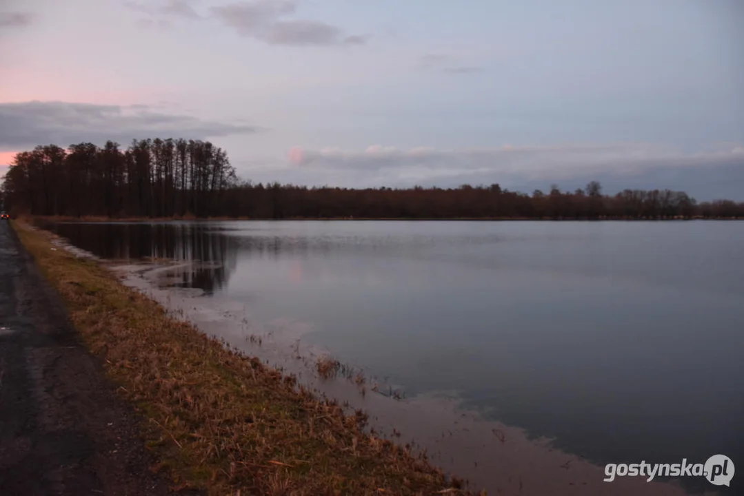 Zagrożenie powodziowe w powiecie gostyńskim? Dopływy Baryczy i Orli pod kontrolą gostyńskich strażaków