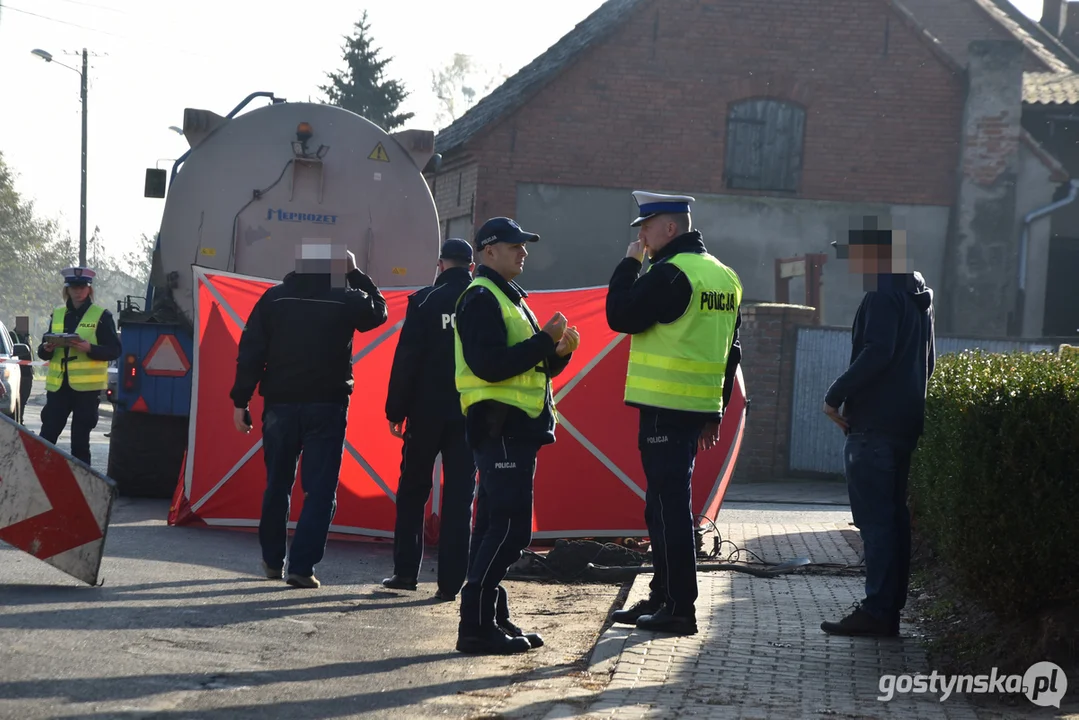 Wypadek śmiertelny w Żytowiecku. Mężczyzna przejechany przez ciągnik