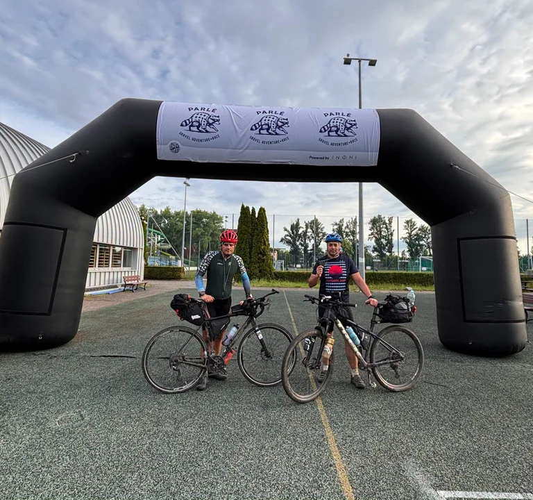 Daniel Cajmer i Marcin Krell pokonali 400 km ekstremalnej trasy