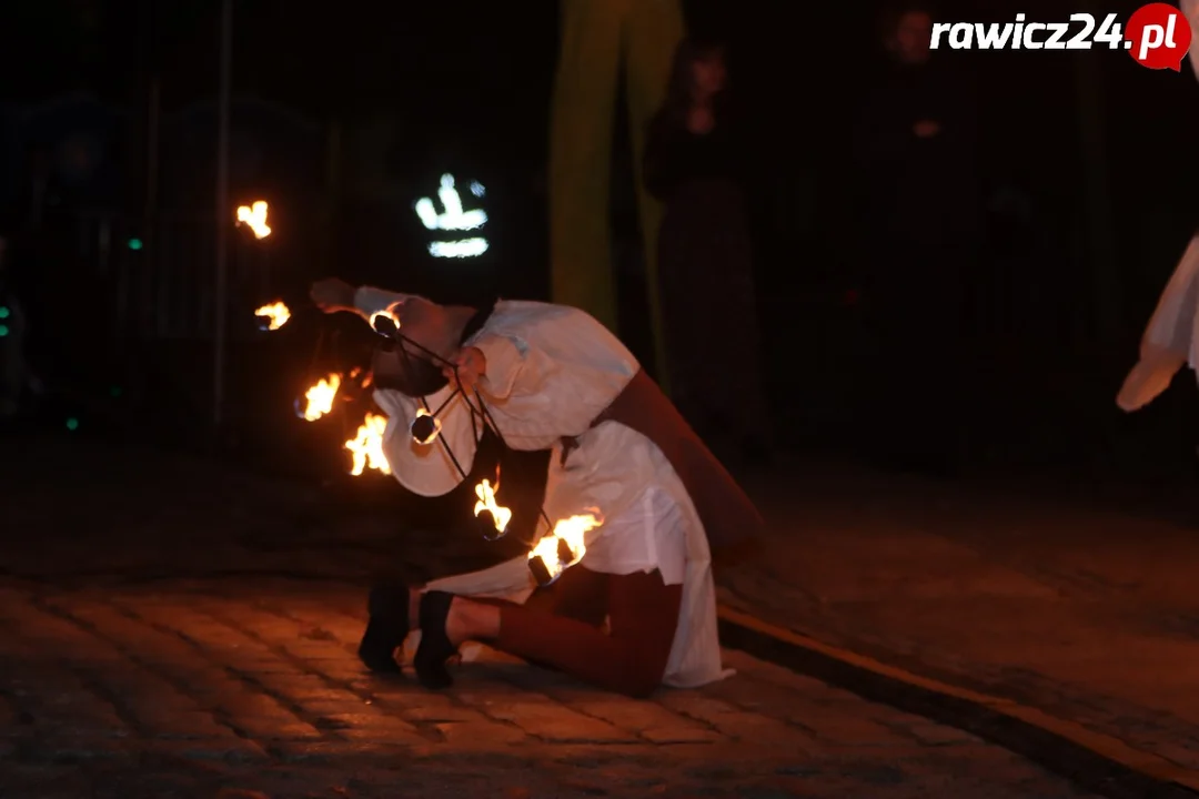 Koncert Gosi Andrzejewicz i spektakl w Sarnowie