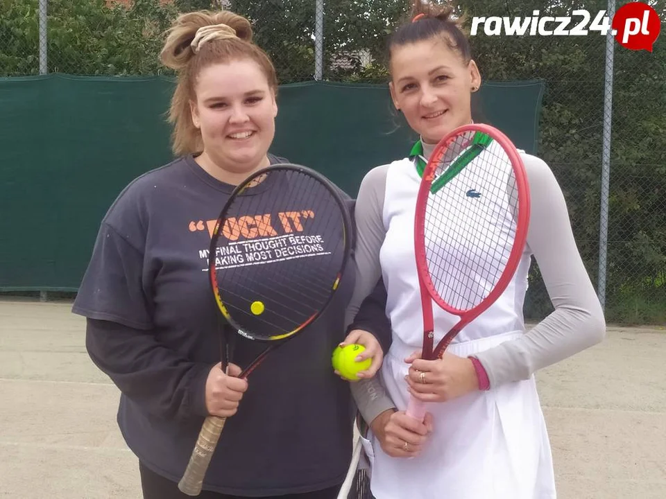 Tenis. Singiel kobiet i debel mężczyzn w Miejskiej Górce