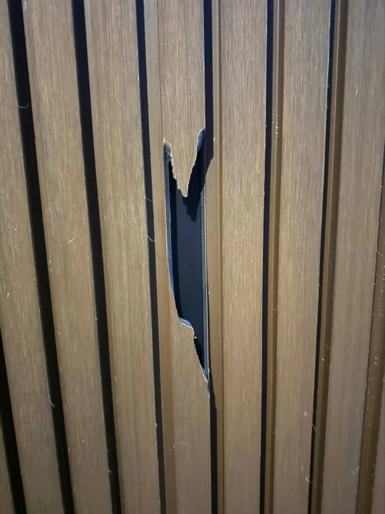 Zniszczenie przy pleszewskiej kręgielni. Monitoring nagrał sprawcę