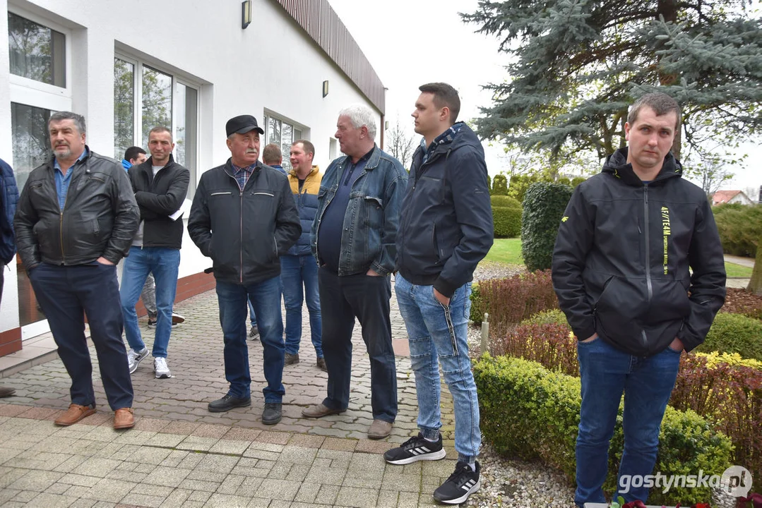 Protest dostawców mleka do Spółdzielni Mleczarskiej w Gostyniu