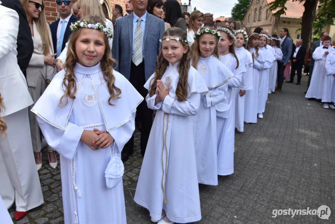 Uroczystość Pierwszej Komunii Świętej w parafii farnej w Gostyniu