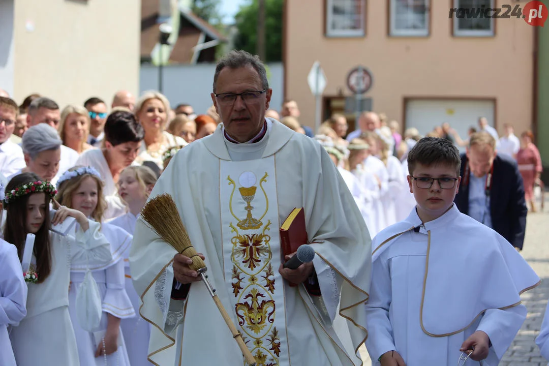 Pierwsza Komunia Święta w "białym" kościele