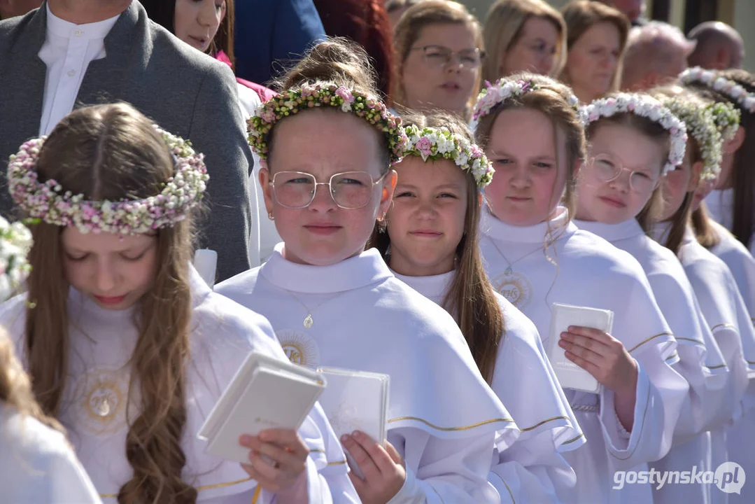 Sakrament I Komunii Świętej w parafii w Pogorzeli