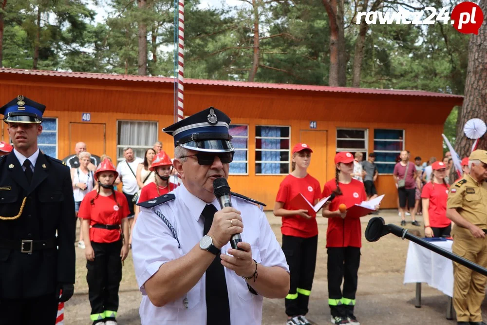 Ślubowanie i pasowanie na strażaka - członka MDP w Brennie (powiat leszczyński)