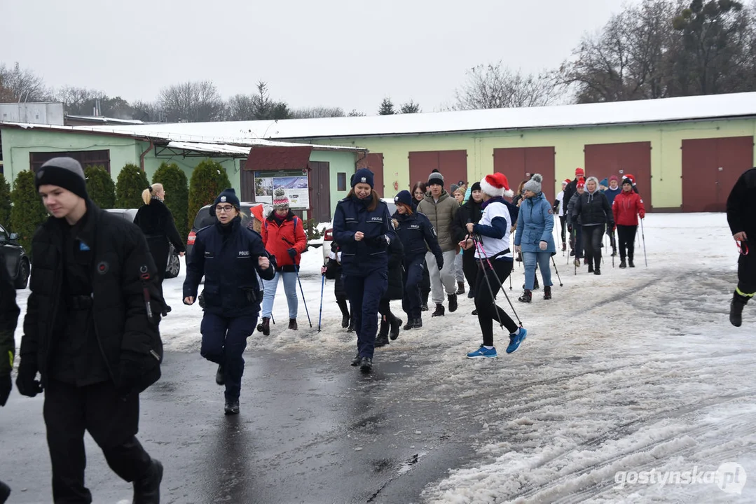 Mikołajkowy Charytatywny Marsz Nordic Walking „Idziemy dla Julki”