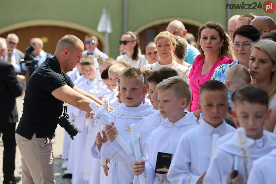 Pierwsza Komunia Święta w "białym" kościele