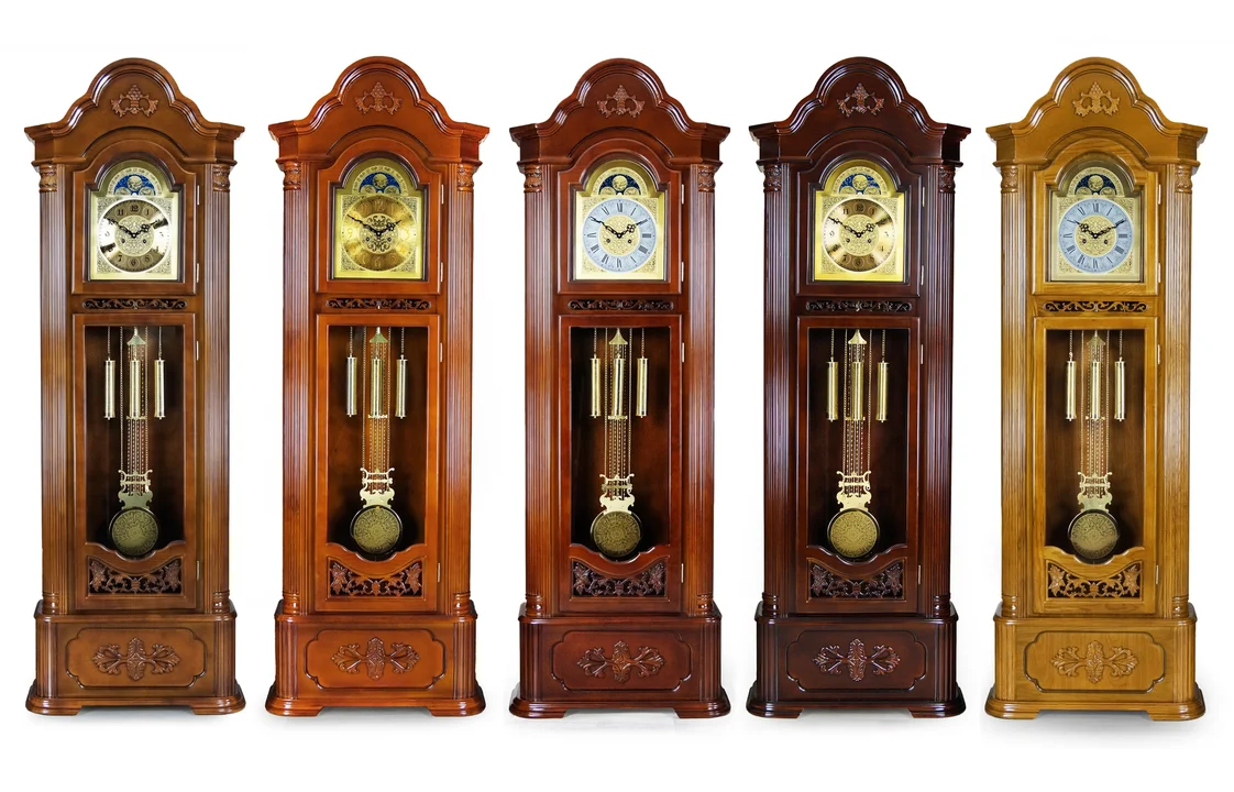 Zegar ścienny czy podłogowy z wahadłem to nie jest przedmiot, który konkuruje ze smartfonem