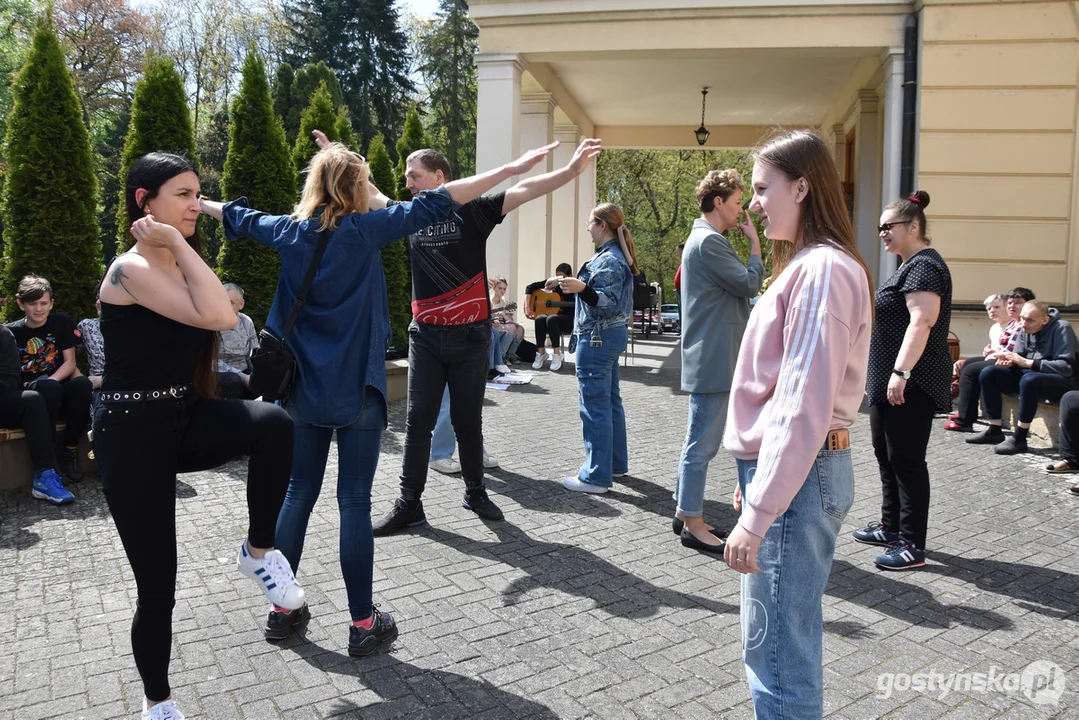 Uczniowie boreckich szkół z wizytą w Zimnowodzie