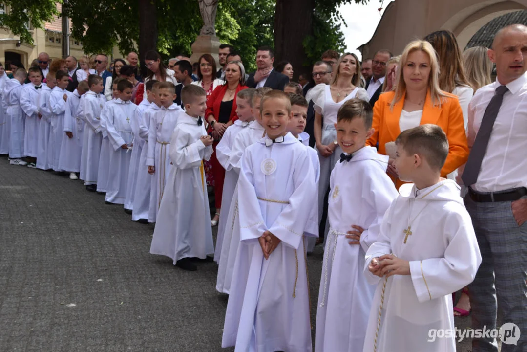 Uroczystość Pierwszej Komunii Świętej w parafii farnej w Gostyniu