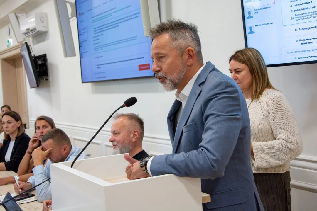Posiedzenia Rady Miejskiej w Jarocinie (lipiec 2025 r.)