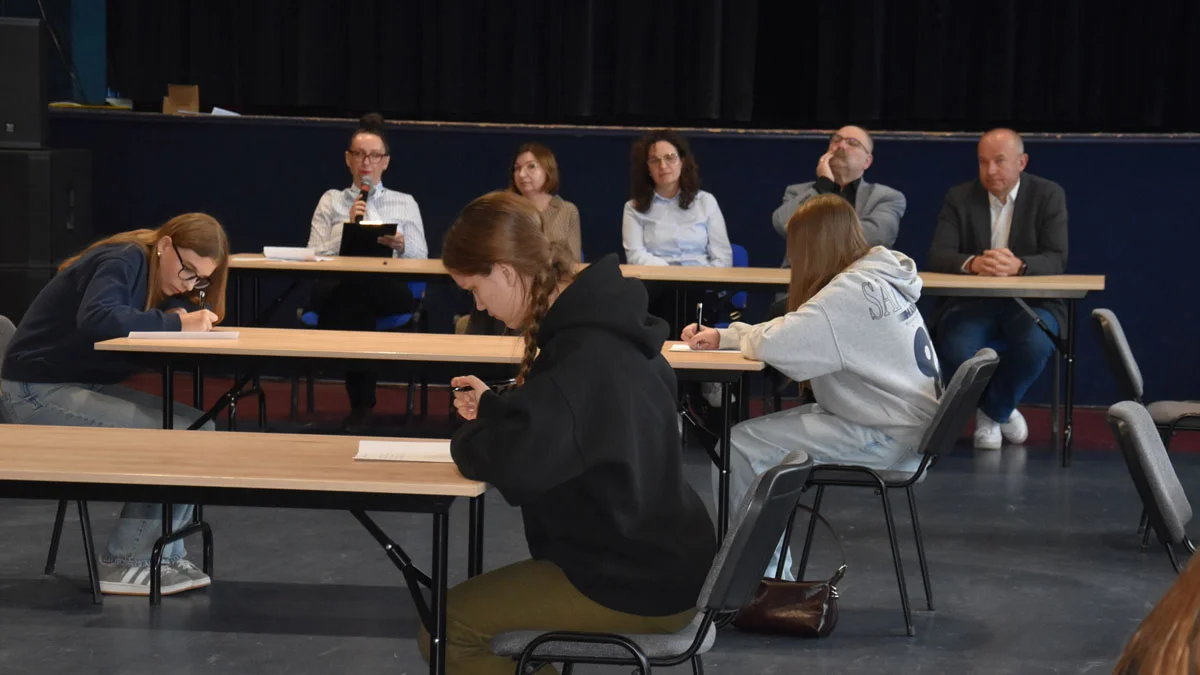 Piąta edycja gostyńskiego dyktanda w GOK Hutnik