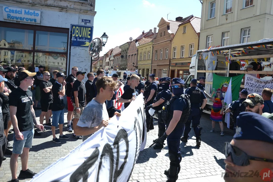 Marsz Równości i kontrmanifestacje w Rawiczu