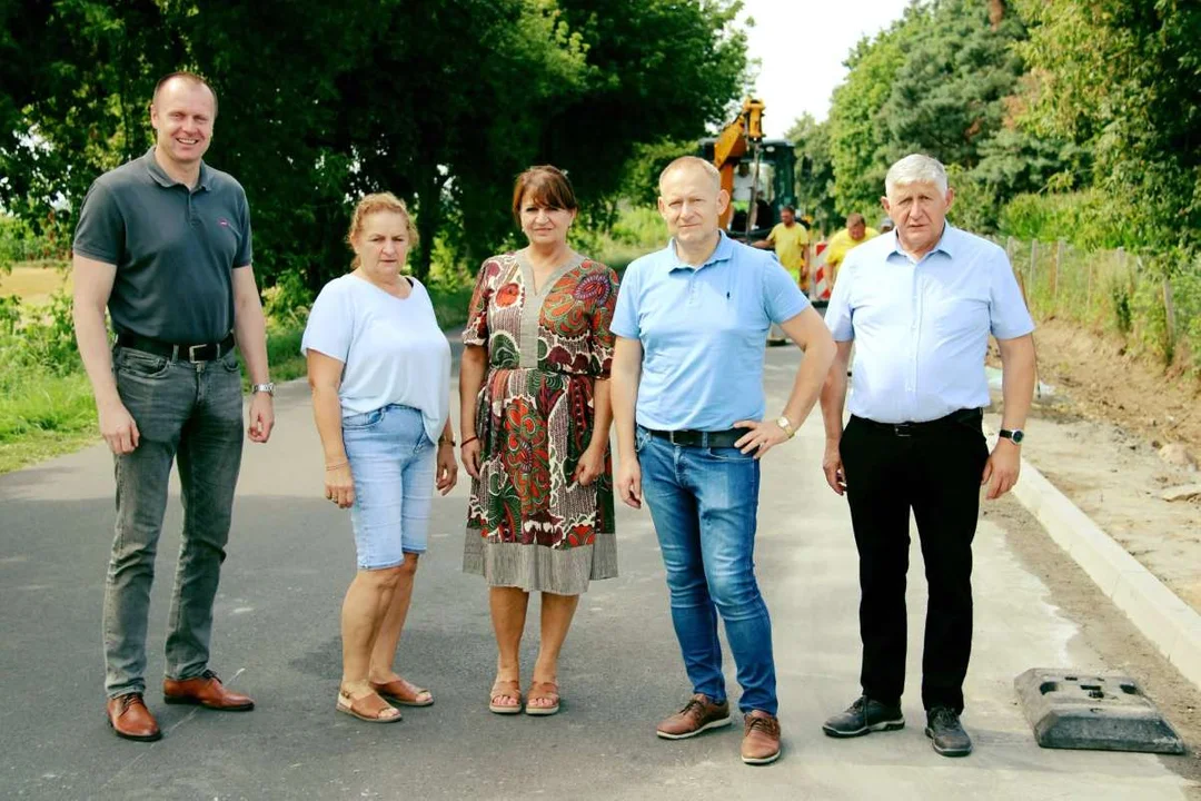 Władze powiatowe wizytują inwestycje drogowe