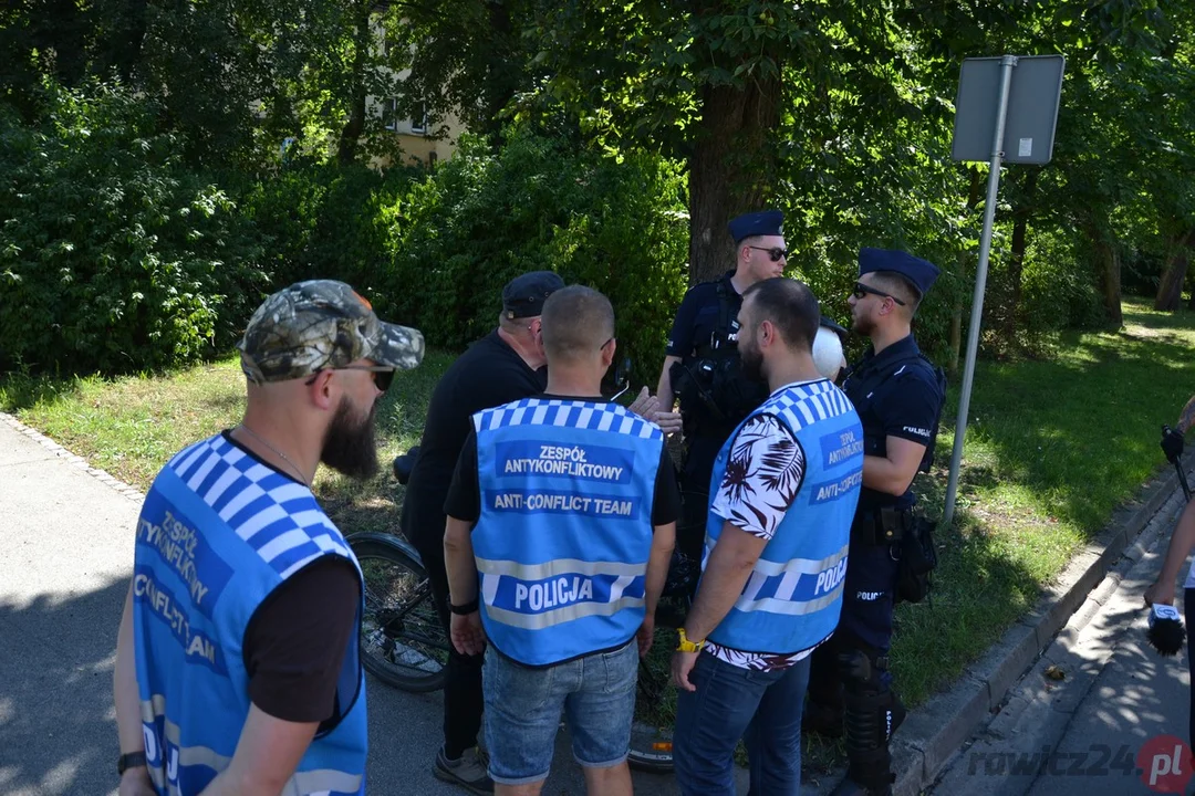 Marsz Równości i kontrmanifestacje w Rawiczu